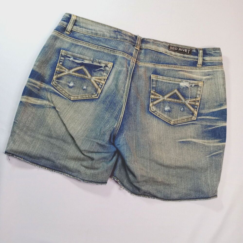 Red Rivet Distressed Raw Edge Denim Jeans Shorts Stretch Mid Rise Juniors sz 15